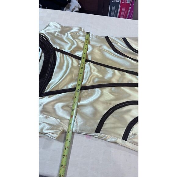 Nico La Women's Square Neck Short Sleeve Swirled A-Line Dress Yellow Size Large - Picture 8 of 9